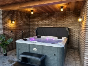 Wellnesslodge Kievit in Drenthe jacuzzi