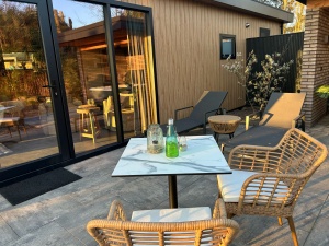 Wellnesslodge Kievit in Drenthe terras