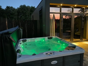 priv� jacuzzi Drenthe sunset