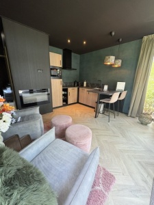 Wellness lodge Merel woonkamer