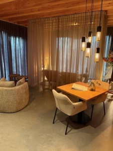 Wellnesslodge Kievit in Drenthe woonkamer